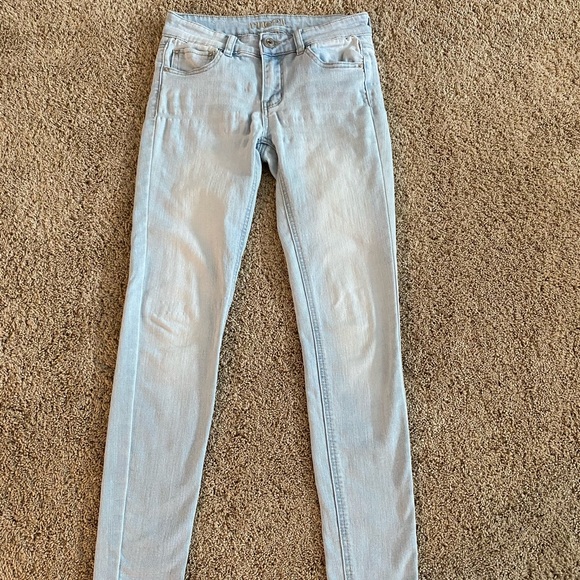Jeans - Picture 1 of 4